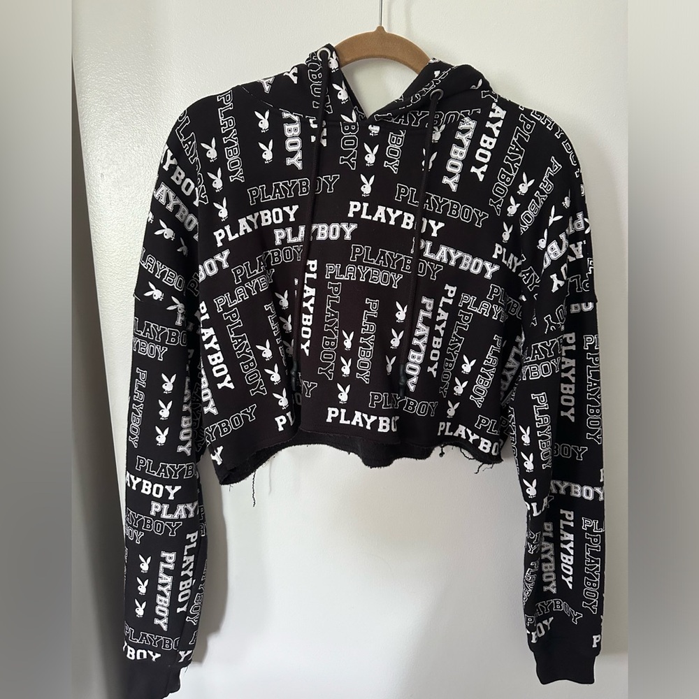 Playboy x Missguided Black AOP Crop Hoodie